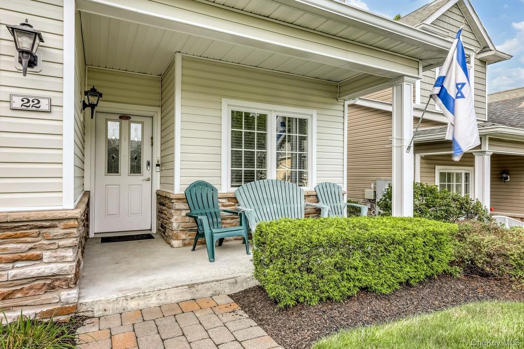 22 Westminster Way, Pomona, NY 10970 — photo 2