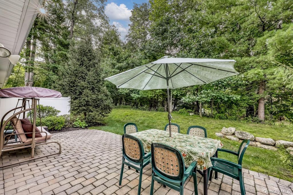 22 Westminster Way, Pomona, NY 10970 — photo 3