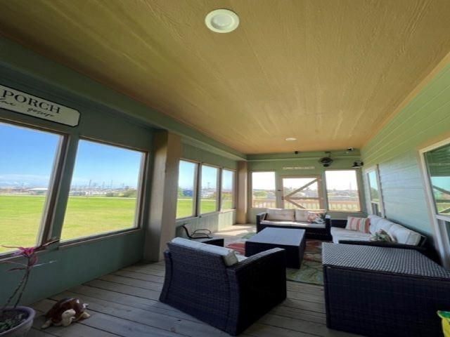 1150 Waterview Lane, Bolivar, TX 77650