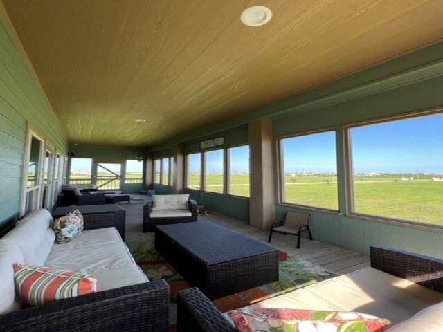 1150 Waterview Lane, Bolivar, TX 77650