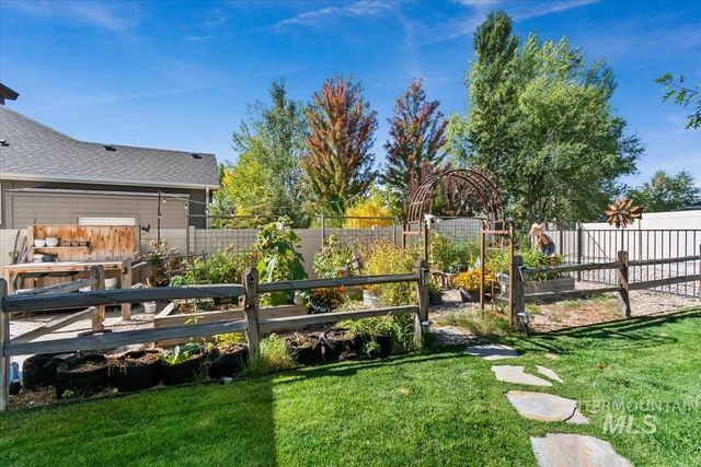 1133 N Cygnus Way, Star, ID 83669