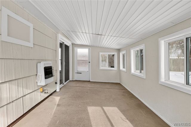 33 Burnside Drive, Tonawanda, NY 14150