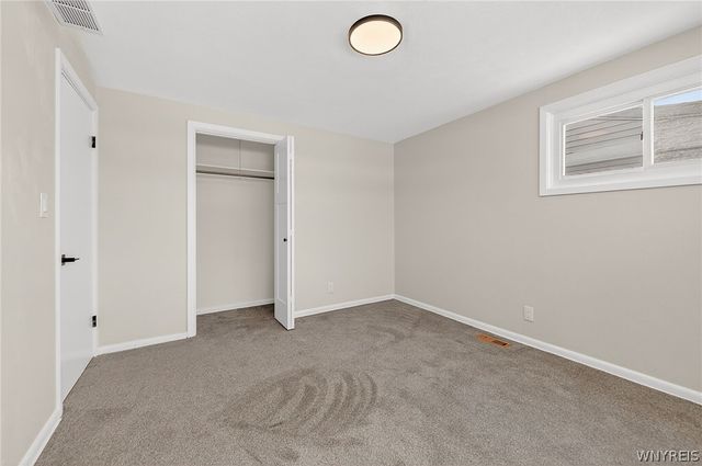 33 Burnside Drive, Tonawanda, NY 14150