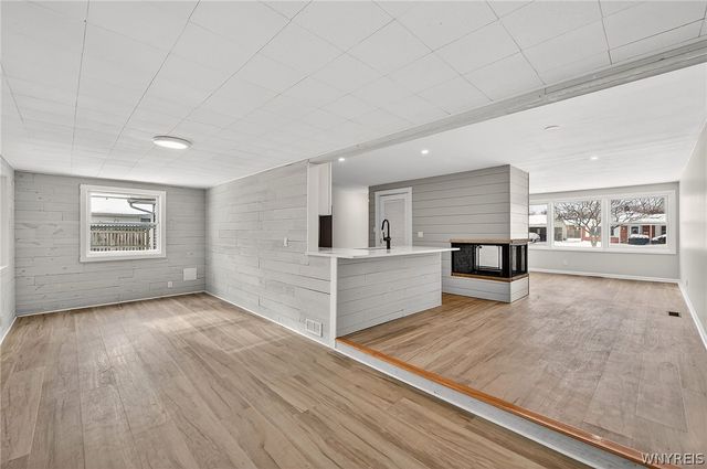 33 Burnside Drive, Tonawanda, NY 14150