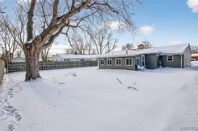 33 Burnside Drive, Tonawanda, NY 14150