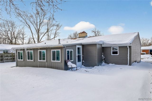 33 Burnside Drive, Tonawanda, NY 14150