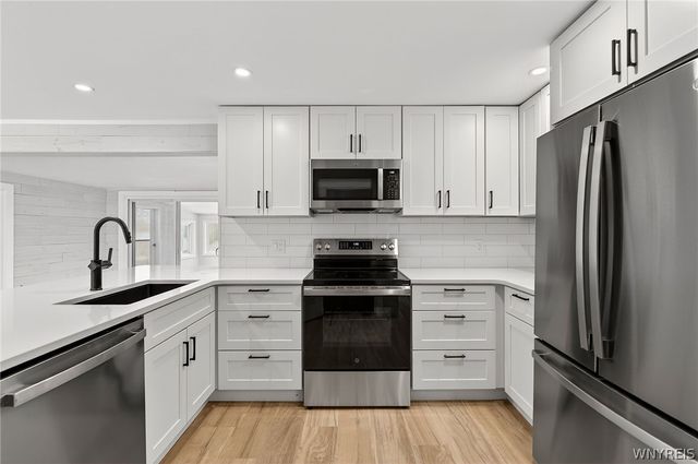 33 Burnside Drive, Tonawanda, NY 14150