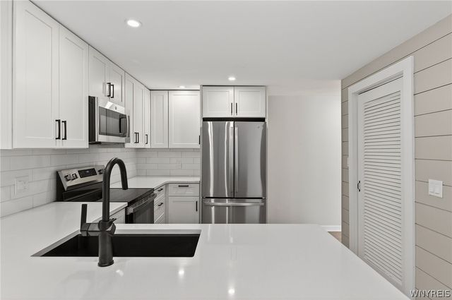 33 Burnside Drive, Tonawanda, NY 14150