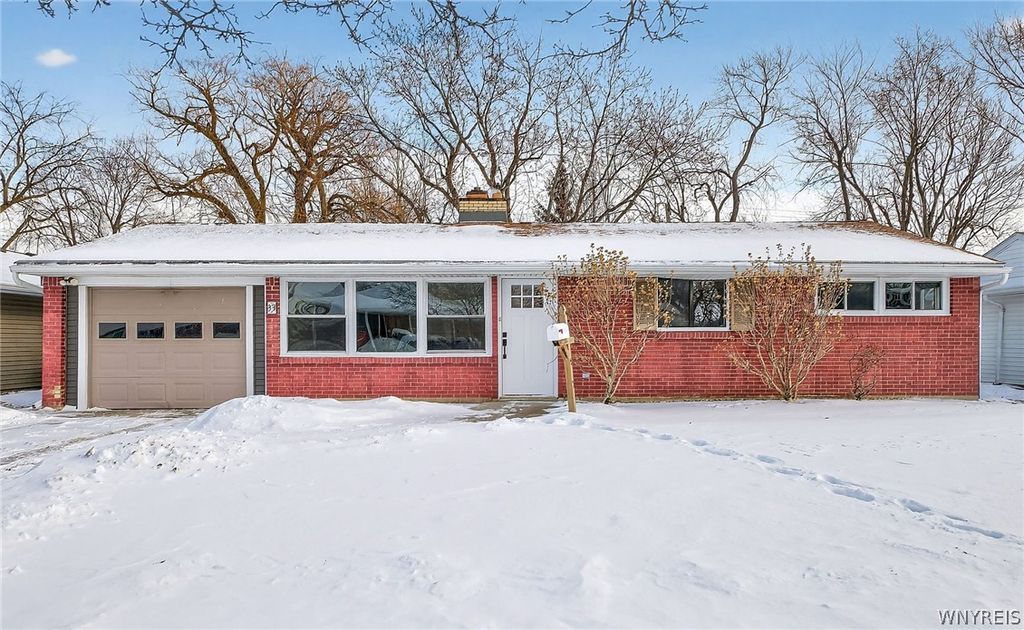 33 Burnside Drive, Tonawanda, NY 14150