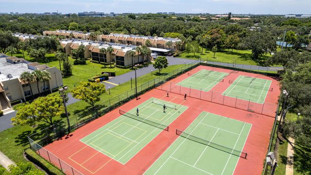 2825 SW 22nd Avenue Apt 107, Delray Beach, FL 33445