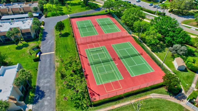 2825 SW 22nd Avenue Apt 107, Delray Beach, FL 33445