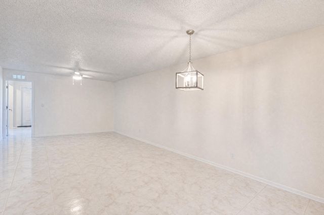 2825 SW 22nd Avenue Apt 107, Delray Beach, FL 33445