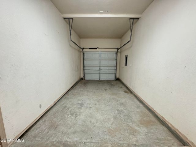 7505 Golden Knight A, El Paso, TX 79904
