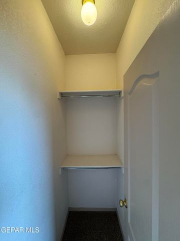 7505 Golden Knight A, El Paso, TX 79904