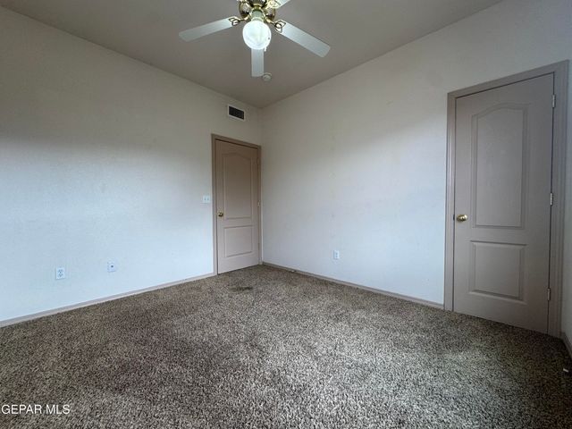 7505 Golden Knight A, El Paso, TX 79904
