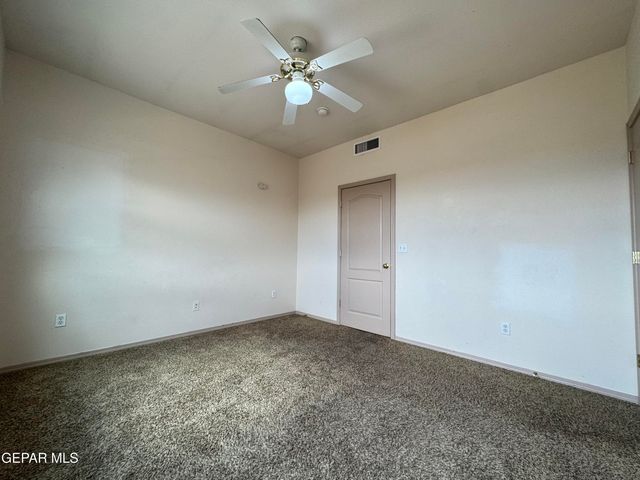 7505 Golden Knight A, El Paso, TX 79904