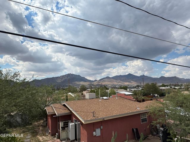 7505 Golden Knight A, El Paso, TX 79904