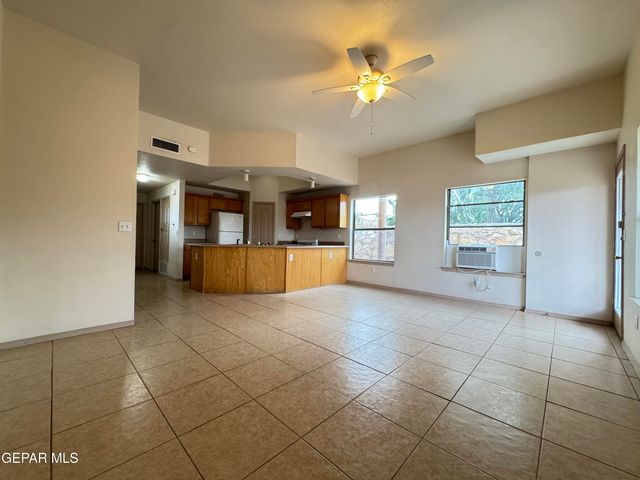 7505 Golden Knight A, El Paso, TX 79904