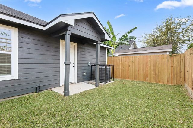 9716 Fillmore Street, Houston, TX 77029