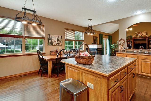 4356 W Forest Ridge Road, Battlefield, MO 65619