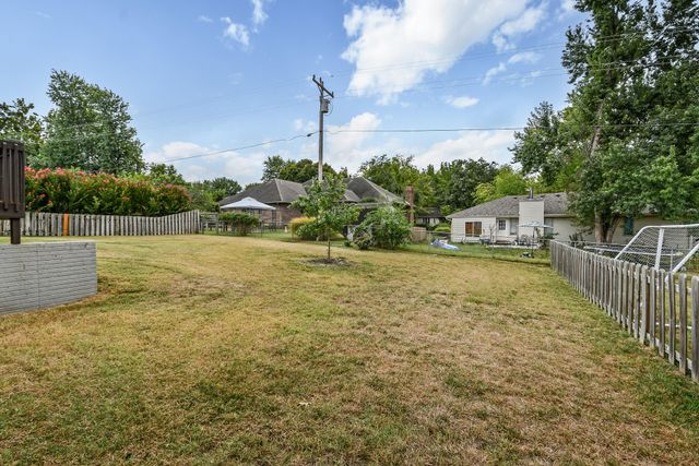 4356 W Forest Ridge Road, Battlefield, MO 65619