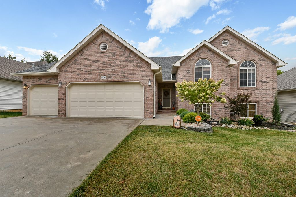 4356 W Forest Ridge Road, Battlefield, MO 65619