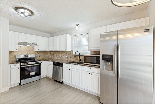 8128 Broken Arrow Road, Fort Worth, TX 76137