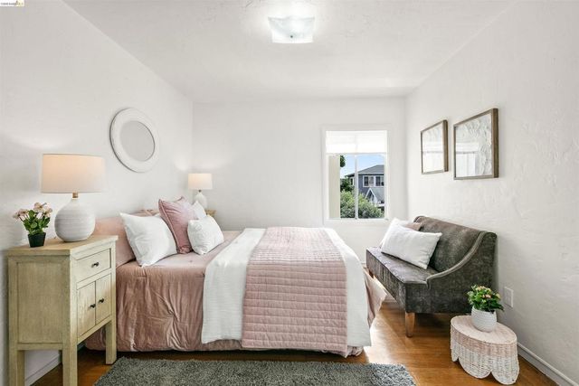 910 Pierce St, Albany, CA 94706