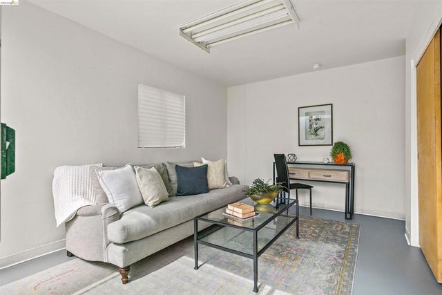 910 Pierce St, Albany, CA 94706