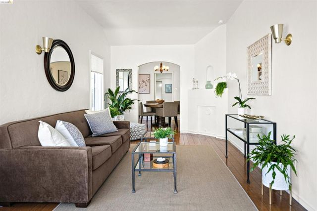 910 Pierce St, Albany, CA 94706