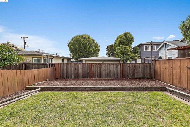 910 Pierce St, Albany, CA 94706