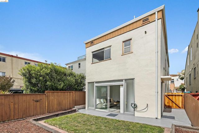 910 Pierce St, Albany, CA 94706