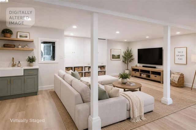 910 Pierce St, Albany, CA 94706