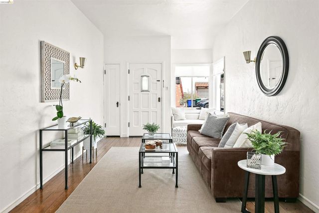910 Pierce St, Albany, CA 94706