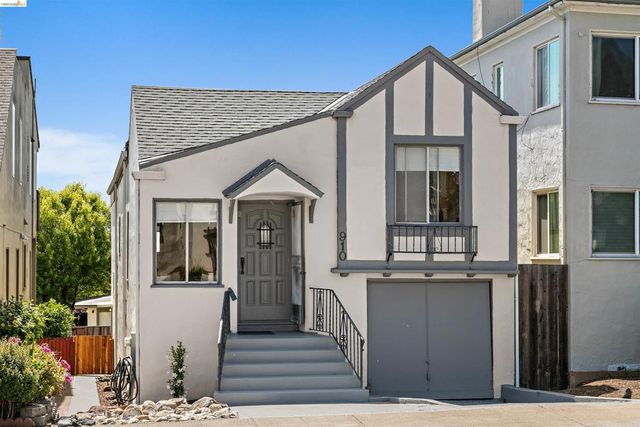 910 Pierce St, Albany, CA 94706