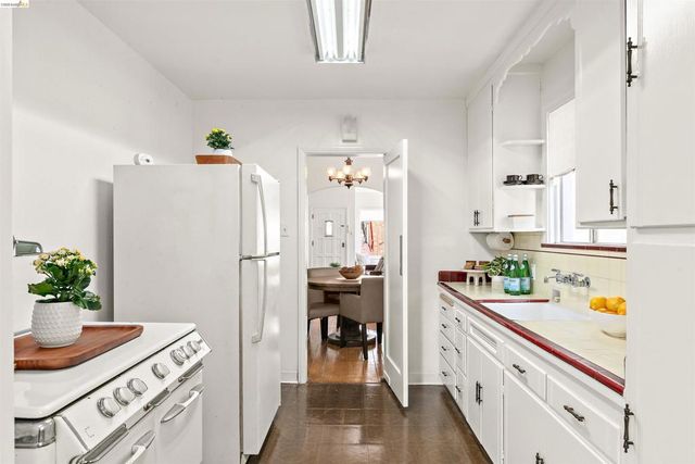 910 Pierce St, Albany, CA 94706