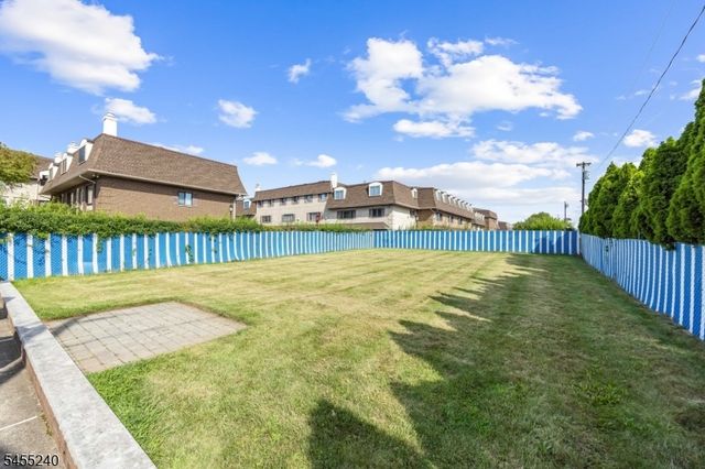 605 Grove St 1, Clifton City, NJ 07013