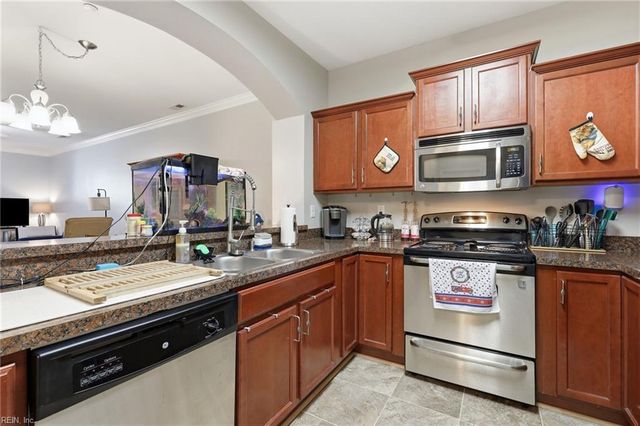 102 Herons CV, Carrollton, VA 23314