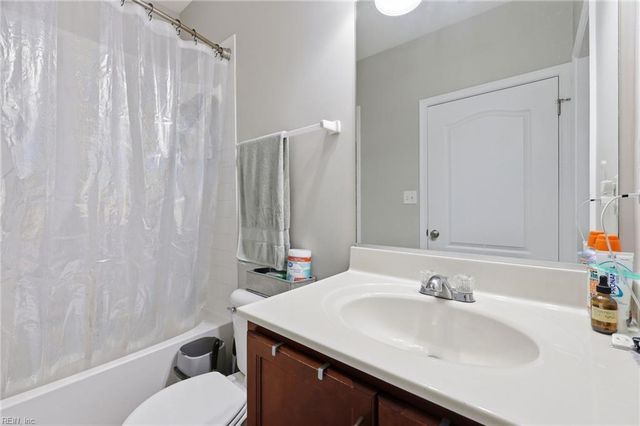 102 Herons CV, Carrollton, VA 23314