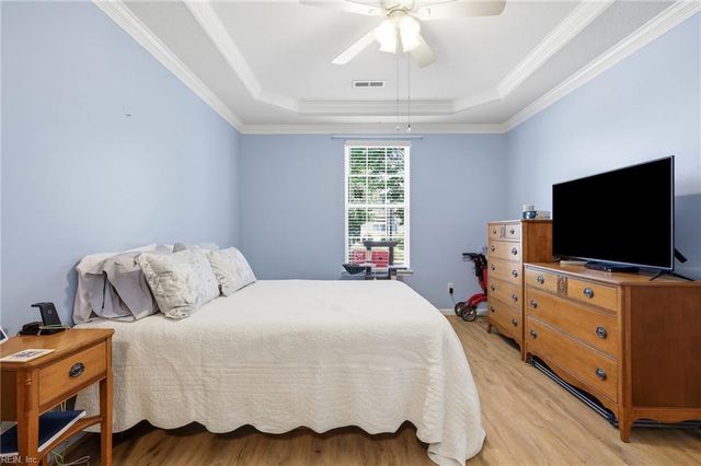102 Herons CV, Carrollton, VA 23314