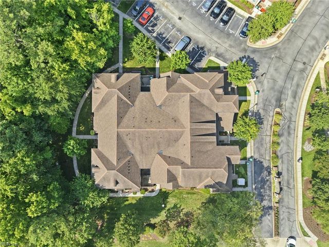 102 Herons CV, Carrollton, VA 23314