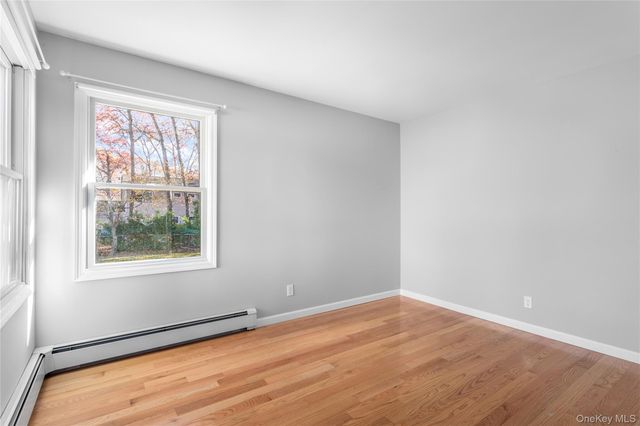 11 Seneca Trail, Ridge, NY 11961