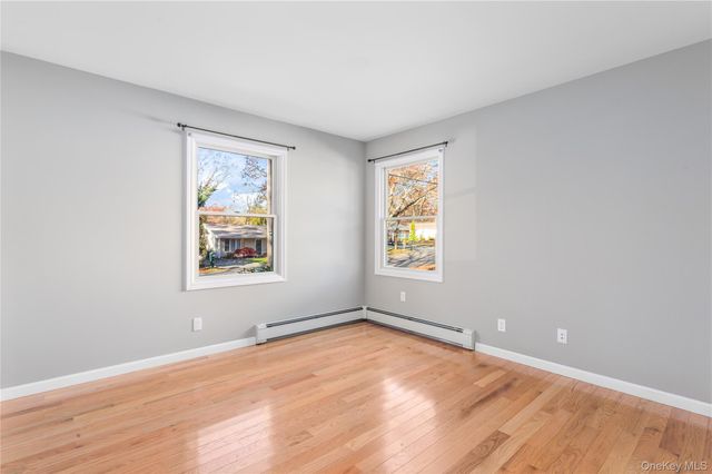 11 Seneca Trail, Ridge, NY 11961