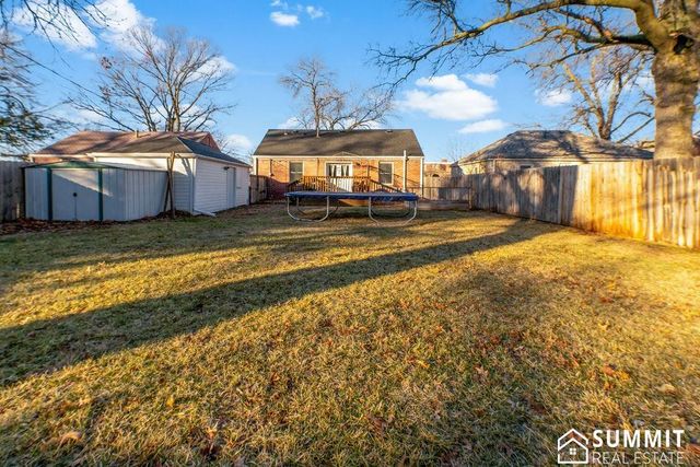 900 S 48th Street, Lincoln, NE 68510