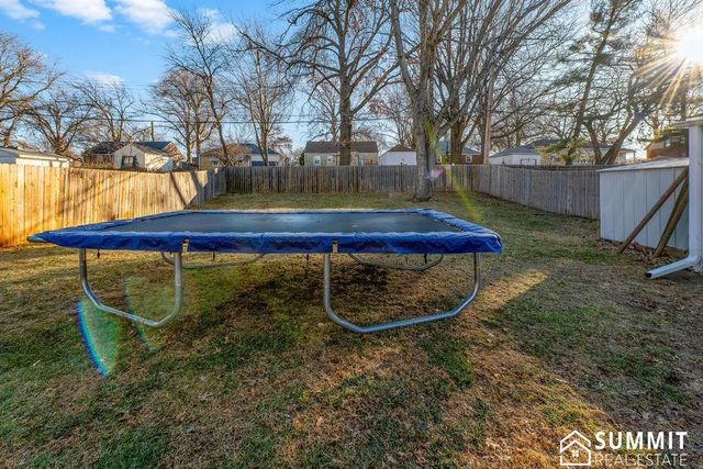 900 S 48th Street, Lincoln, NE 68510