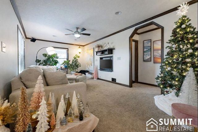 900 S 48th Street, Lincoln, NE 68510