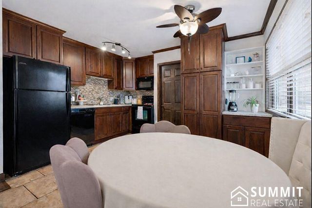 900 S 48th Street, Lincoln, NE 68510