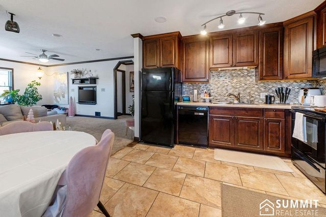 900 S 48th Street, Lincoln, NE 68510