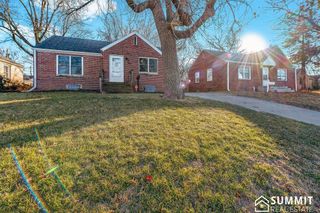 900 S 48th Street, Lincoln, NE 68510