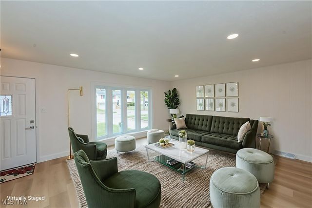 11183 Johnson Drive, Parma, OH 44130